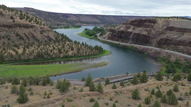Valley of Lake Billy Chinook - The Cove Palisades State Park, Oregon