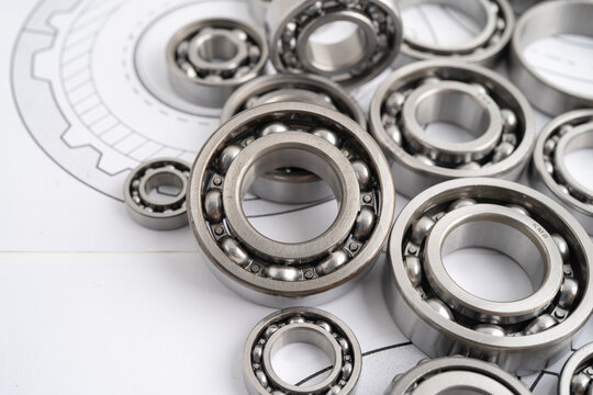 Ball bering circular joint machine component.