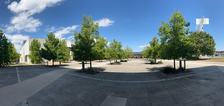 Alsace - esplanade d'entreprise
