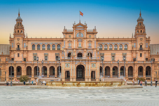 The Plaza de Espa&ntilde;a (Spain Square), a plaza in Maria Luisa Park in Seville, Spain at sunset