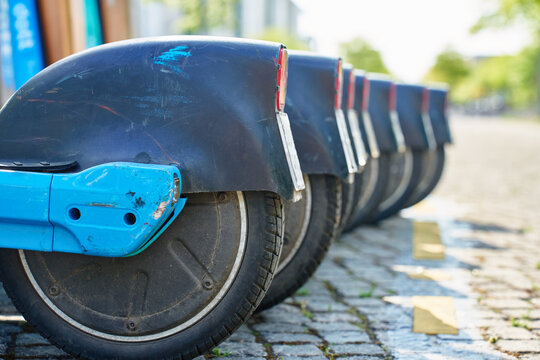 Electric scooter sharing in the city