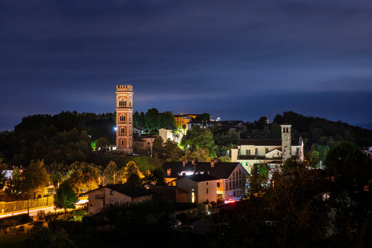 Fireworks in Cassacco. Tower burning. Traditions and shows in Friuli.