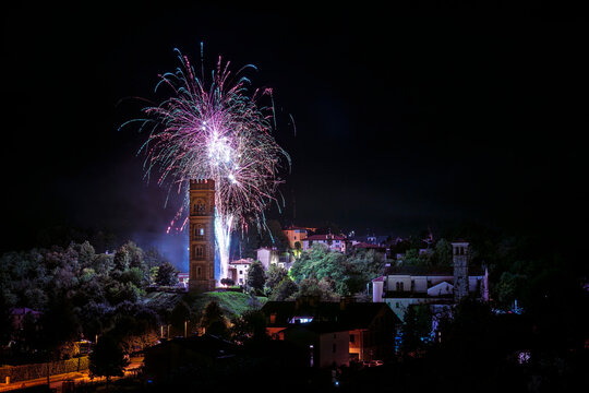 Fireworks in Cassacco. Tower burning. Traditions and shows in Friuli.