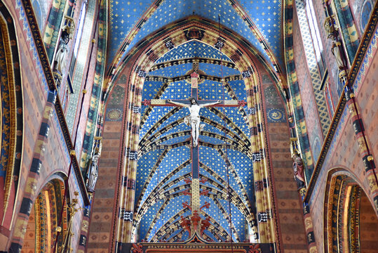 Vo&ucirc;tes de la basilique Sainte-Marie &agrave; Cracovie. Pologne