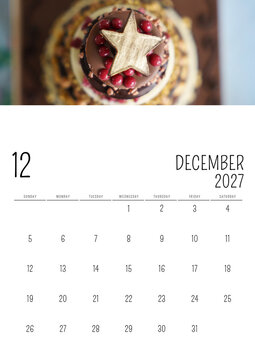 December 2027 English Calendar with Christmas Dessert