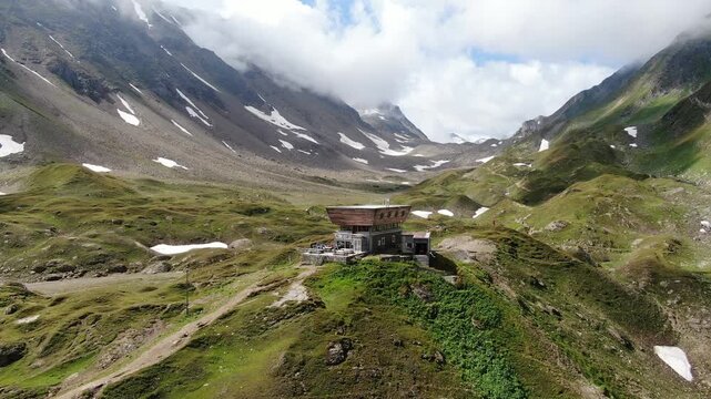 Capanna Corno Gries, Svizzera
