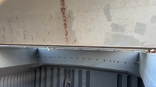 ship cargo hold hatch covers closing motion.