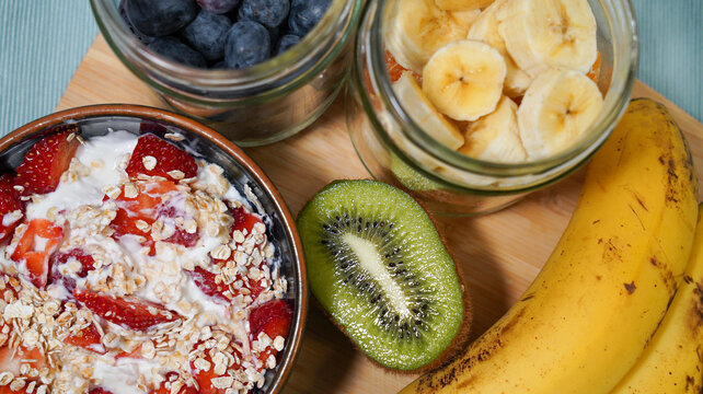 Healthy Breakfast with Fresh Fruit, Yogurt and Oats