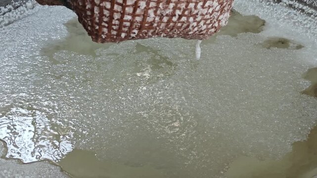  Natural Rock Salt Boiling Water, Rock Salt Boiling Pan