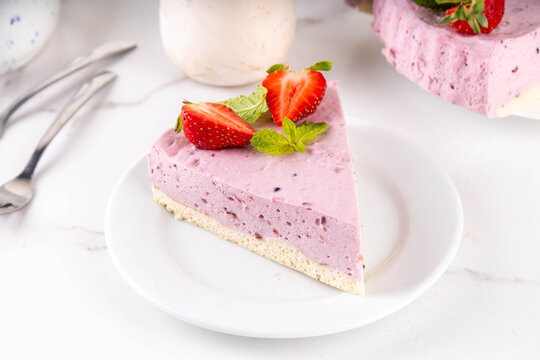 Frozen Yogurt Pie, No-Bake Berry Whipped Greek Yogurt Pie with blueberry and strawberry, Healthy diet low-calorie snack idea, copy space