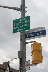 Fototapeta premium Midtown Toronto street sign at Manor Rd W