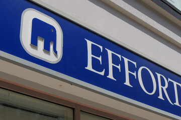 Fototapeta premium exterior building facade and sign of Effort Trust Company, a mortgage lender, located at 980 Yonge St, Toronto