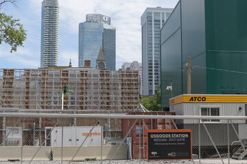 Fototapeta premium looking west on University Av to the grounds of Osgoode Hall and expropriated lands at the southwest corner, site of a future Ontario Line subway station, Toronto