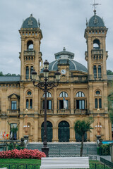 Fototapeta premium Alderdi Eder gardens and Town Hall of Donostia-San Sebastian, Spain