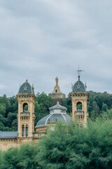 Fototapeta premium Alderdi Eder gardens and Town Hall of Donostia-San Sebastian, Spain