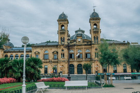 Alderdi Eder gardens and Town Hall of Donostia-San Sebastian, Spain