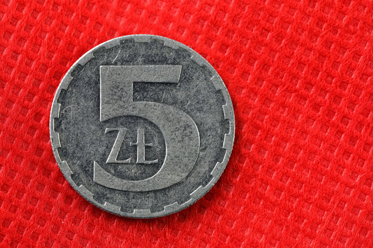 Circulation of this five-zloty coin from Poland has been discontinued