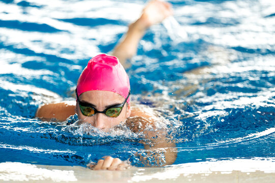 Female swimmer training, showing discipline, motivation, and self-improvement