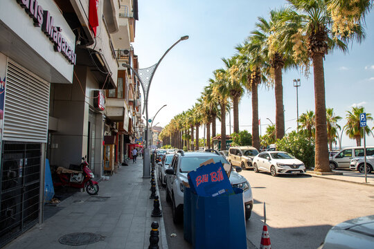 Street view from Karamurse, a coastal municipality in Kocaeli, Turkiye