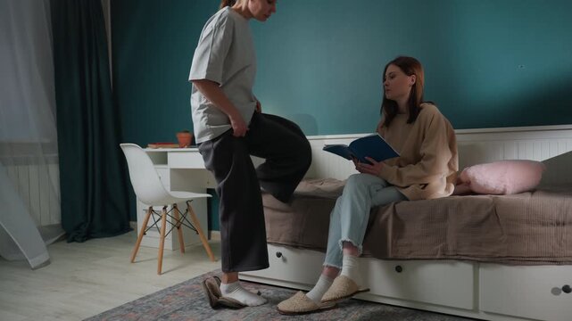 Mentor supports language skill growth. Peaceful setting boosts educational advancement. Calm learning area with constructive feedback promotes effective language development opportunities
