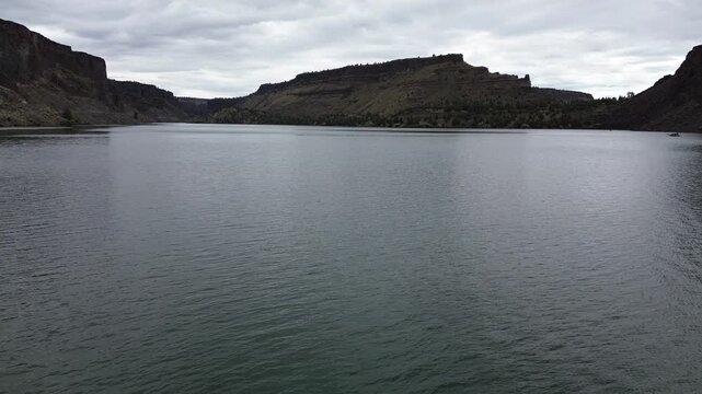 In the canyon - Lake Billy Chinook - The Cove Palisades State Park, Oregon