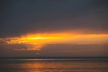 Fototapeta premium sunset over the sea