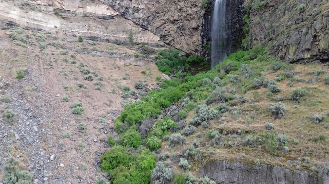Vertical flight near falls - Billy Chinook Falls - The Cove Palisades State Park, Oregon