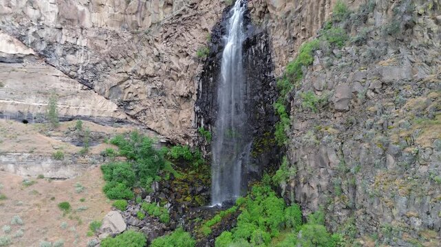 Flying back from Billy Chinook Falls - The Cove Palisades State Park, Oregon