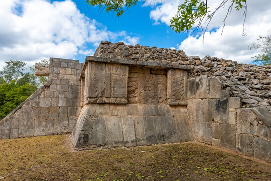 Mayan platform with bas relief decorations and Quetzalcoatl, Chichen Itza, Yucatan, Mexico.