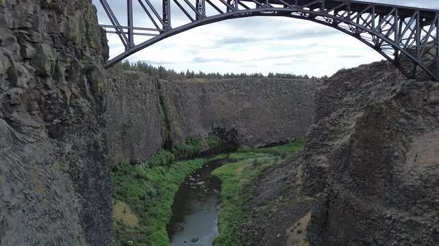 Oregon Trunk Railroad bridge - Peter Skene Ogden State Scenic Viewpoint, Oregon