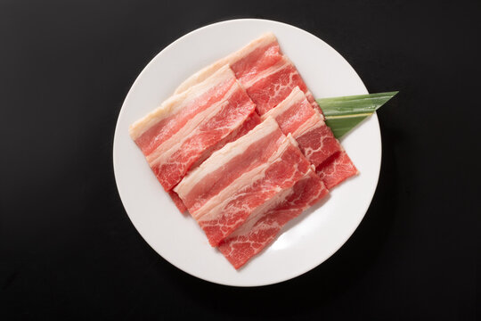 ［アメリカ産　牛肉］バラ薄切り　カルビ　焼肉用