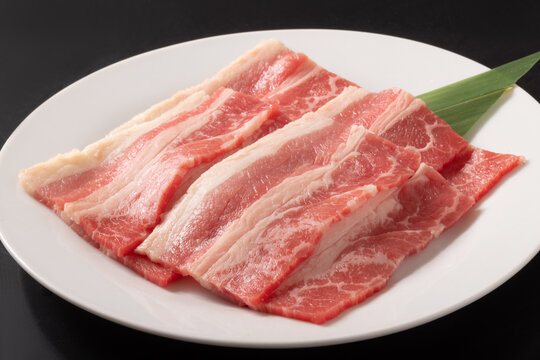 ［アメリカ産　牛肉］バラ薄切り　カルビ　焼肉用