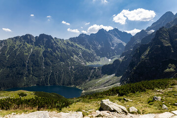 Krajobraz Tatr z widokiem na Morskie oko i Czarny staw  © SarahPictures