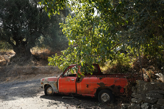 Vintage pick-up in Crete.