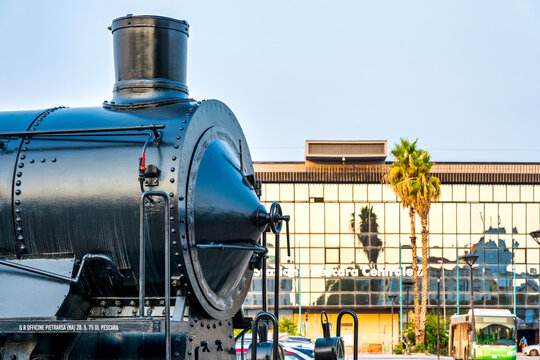 FS 740.351 Steam Locomotive With Pescara Centrale Station