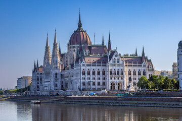 Fototapeta premium View of the famous Hungarian Parliament Building in Budapest, Hungary, as seen across the Danube River.