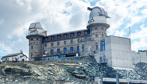 3100 Kulmhotel Gornergrat and Astronomical Observatory or Stellarium, Switzerland - 3100 Kulmhotel Gornergrat und Astronomische Sternwarte, Schweiz - 3100 Kulmhotel Gornergrat et Observatoire astronom