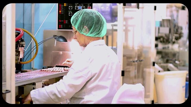 4-Window Split Screen Liquid Medicine Ampoule Manufacturing and Optical Inspection with Lab Workers and Operators. Dynamic 2x2 grid video showcasing pharmaceutical factory automation and safe testing.