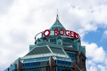 Fototapeta premium Toronto, ON, Canada - August 17, 2026: Rogers Communications corporate headquarters building located in downtown Toronto, Ontario, Canada. Rogers is a major Canadian telecommunications and media congl