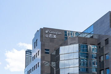 Fototapeta premiumToronto, ON, Canada - August 17, 2026: Georgian ILAC campus building located on Bloor Street East in Toronto, Ontario, Canada. 