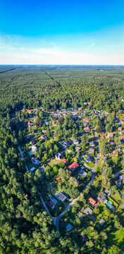 Summter See aus der Vogelperspektive &ndash; idyllische Seenlandschaft im gr&uuml;nen Berliner Umland, August 2026