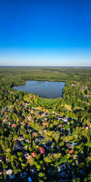 Summter See aus der Vogelperspektive &ndash; idyllische Seenlandschaft im gr&uuml;nen Berliner Umland, August 2026