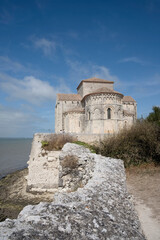 "Talmont-sur-Gironde, village de charme au bord de l'estuaire, Charente-Maritime" © Biard.J