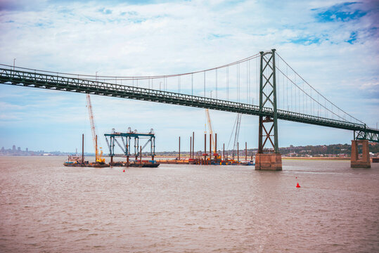 construction of a cofferdam for future harbour