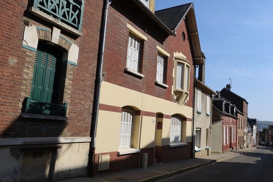 Rue dans la ville, ville de Mers les Bains, d&eacute;partement de la Somme, France
