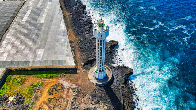 Foto a&eacute;rea con dron del faro de Las Hoyas en Tazacorte en La isla de La Palma.