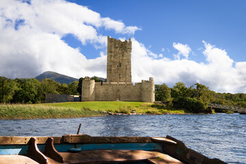 Ross castle in Ireland © Valerie2000