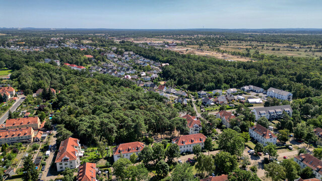 Wustermark aus der Vogelperspektive &ndash; Luftaufnahme der Ortschaft im Havelland bei Berlin, August 2026