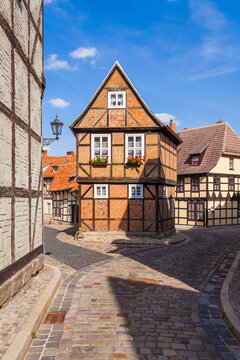 Germany, Saxony-Anhalt, Quedlinburg, Timber-framed houses at Finkenherd