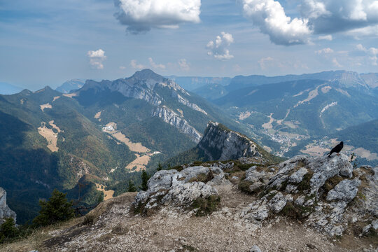Vue sur le Grand Som depuis le Charmant Som dansle Massif de la Chartreuse en &eacute;t&eacute;, Is&egrave;re ,Alpes , France